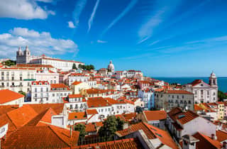 Lissabon: Tuk-Tuk-Tour zu allen 7 Aussichtspunkten mit Abholung und Rücktransport