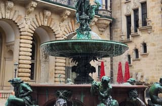 Hamburg: Private Tour durch die dunkle Geschichte auf Englisch mit ortskundigem Guide
