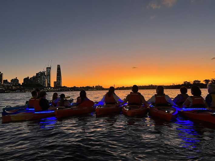 Sydney: kajaktocht bij zonsondergang in de haven van Sydney