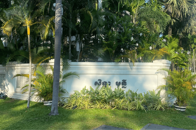 Transfer from Siem Reap Airport to hotels in Siem Reap