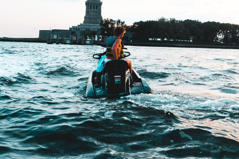 From Jersey City: Manhattan Jet Ski Tour 1-Hour New York City Jet Ski Tour - Solo