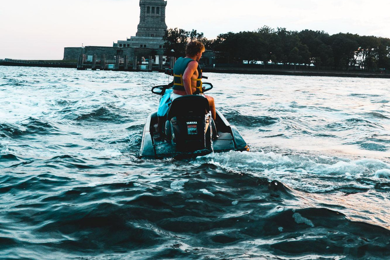 From Jersey City: Manhattan Jet Ski Tour 1-Hour New York City Jet Ski Tour - Solo