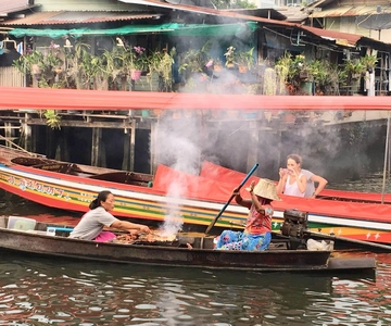 Bangkok: Canals Small Group Tour by Longtail Boat
