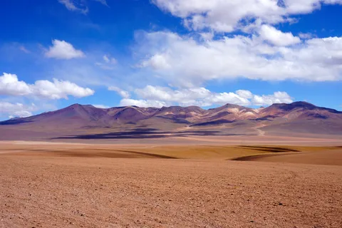 LAGUNAS DE SAL Y DESIERTO DE UYUNI: EXPEDICIÓN DE 3 DÍAS/2 NOCHES