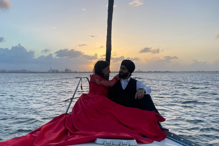 Visite privée du coucher de soleil ou de la baie avec boissons et tapas gratuitesExcursions privées au coucher du soleil ou dans la baie avec boissons et tapas gratuites