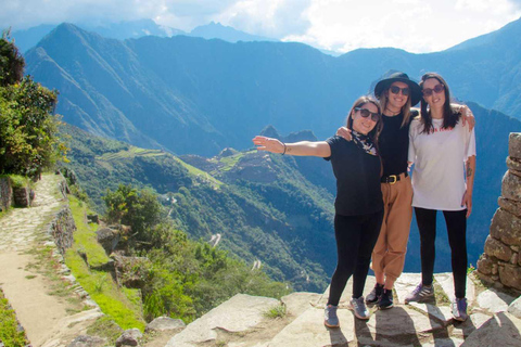 Cusco: 4-Day Inca Trail to Machu Picchu whit return in train