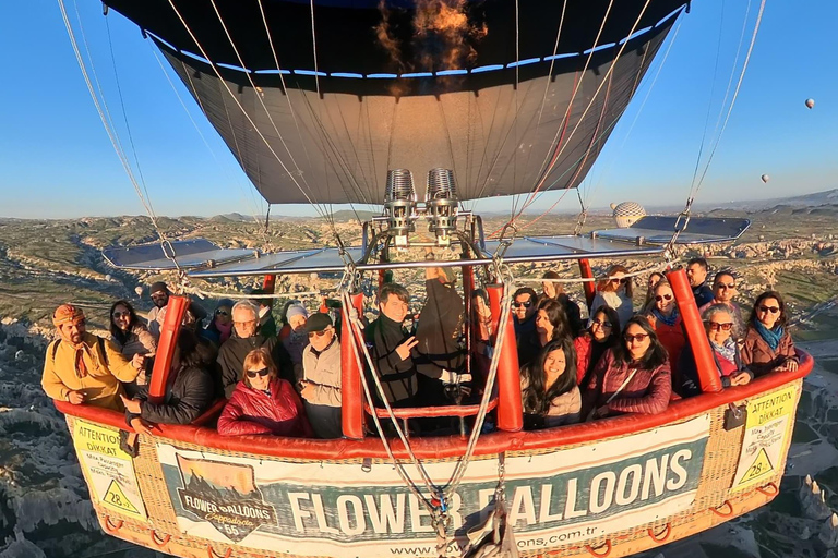 KAPPADOKIEN HEISSLUFTBALLONS (GOREME)Kappadokien; Der schönste Flug der Welt (GOREME)