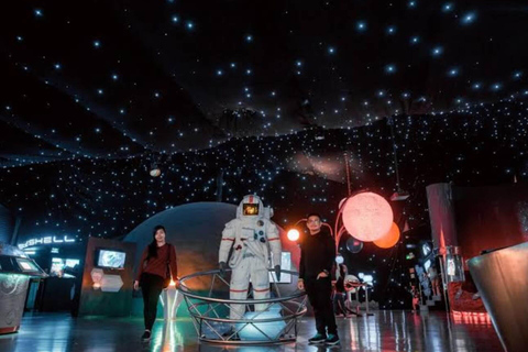 Manila Urban Charms &amp; Gondola Bliss Cityscape Tour