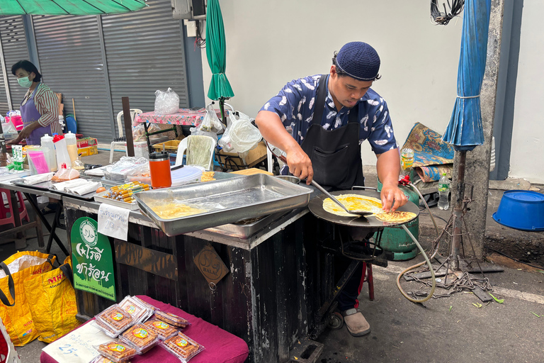 Ayutthaya Walking Tour: Market, Craft & Local Life