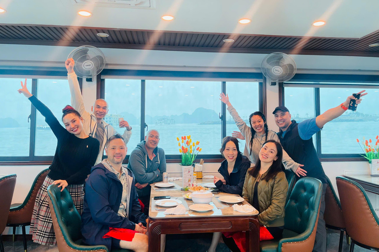 Hanoi: Ha Long Bay Day Cruise with Lunch, Cave & Kayaking Pick up in Hanoi old quarter