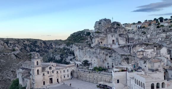 Matera: 3-hour Full Sassi Guided Tour with Idris Church & Tasting