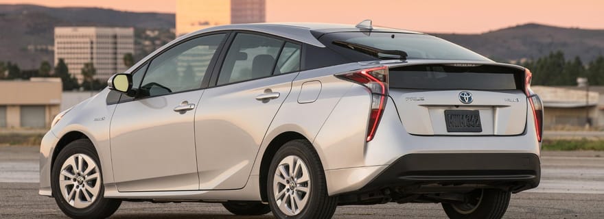 CAR : AIRPORT↔KANDY↔SIGIRIYA↔ARUGAMBAY↔MIRISSA↔GALL↔ELLA