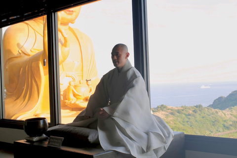 Jeju: Tea Meditation in a temple with Head Monk