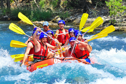 Alanya: tour combinato di rafting, giro in buggy e ziplineTour combinato rafting, buggy e zipline con trasferimento