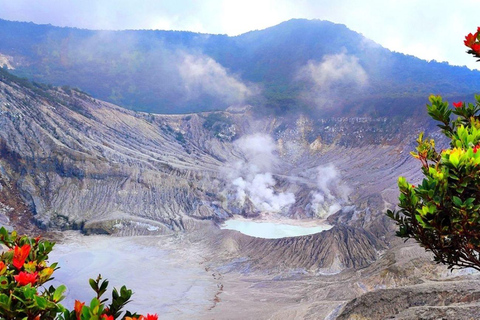 Jakarta/Bandung: Volcano of Tangkuban Perahu & Culture Tour From Bandung: Transport Only