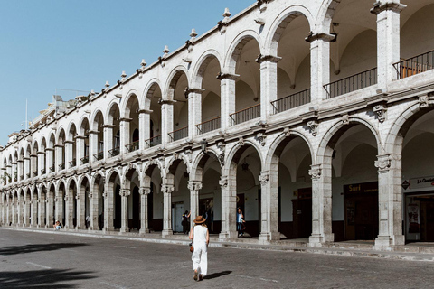 Walking tour of the historic center of Arequipa