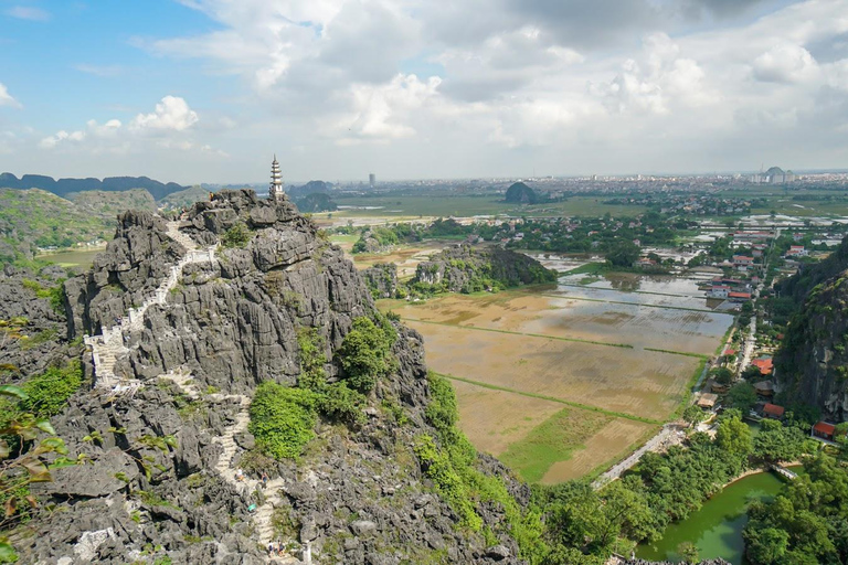 Hanoi: całodniowa wycieczka do Hoa Lu, Trang An i jaskini Mua