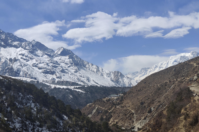 SENDERISMO AL CAMPO BASE DEL EVEREST