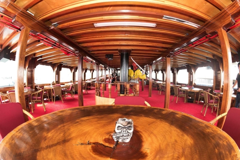 Alanya: luksusowa wycieczka łodzią piracką z lunchem