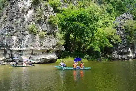 Full Day Trip Hoa Lu - Tam Coc -Biking With Bufet from Hanoi