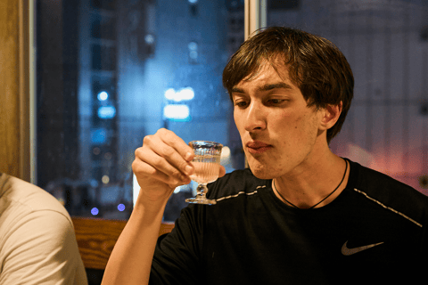 جولة طعام في أوساكا - ١٢ طبقًا و٣ مشروبات