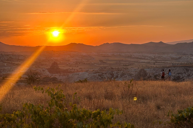 Cappadocia: Sunset Hiking Tour with Local Guide