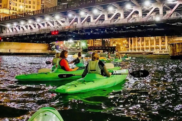 Chicago: Guided Sunset Kayak Tour on the River Guided Sunset Tour Single Kayak