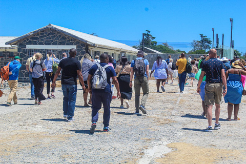 Cape Town: Robben Island Guided Tour, Skip the Ticketing LineLe Cap : visite guidée de Robben Island, sans billet-file