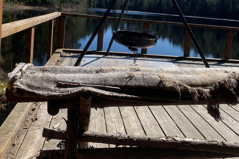 Oslo: escursione guidata nel Parco Nazionale di Østmarka con cibo cotto sul fuocoOslo: escursione guidata al Parco Nazionale di Østmarka con cibo sul fuoco