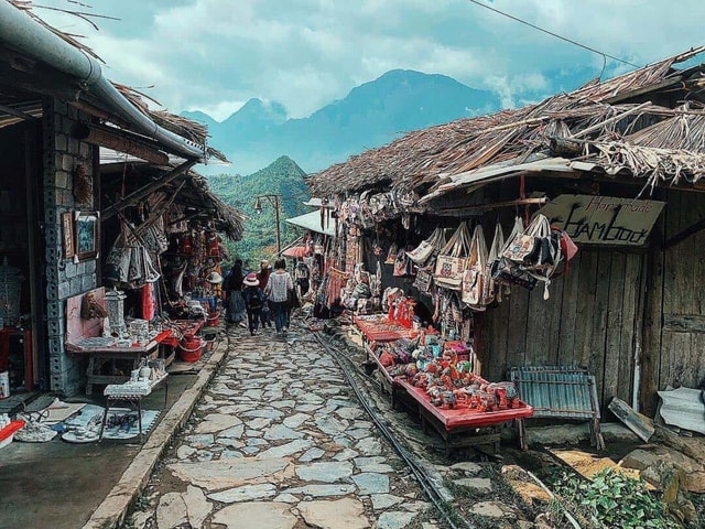 From Hanoi: Sapa 2-Days Trekking and Fansipan Peak Tour