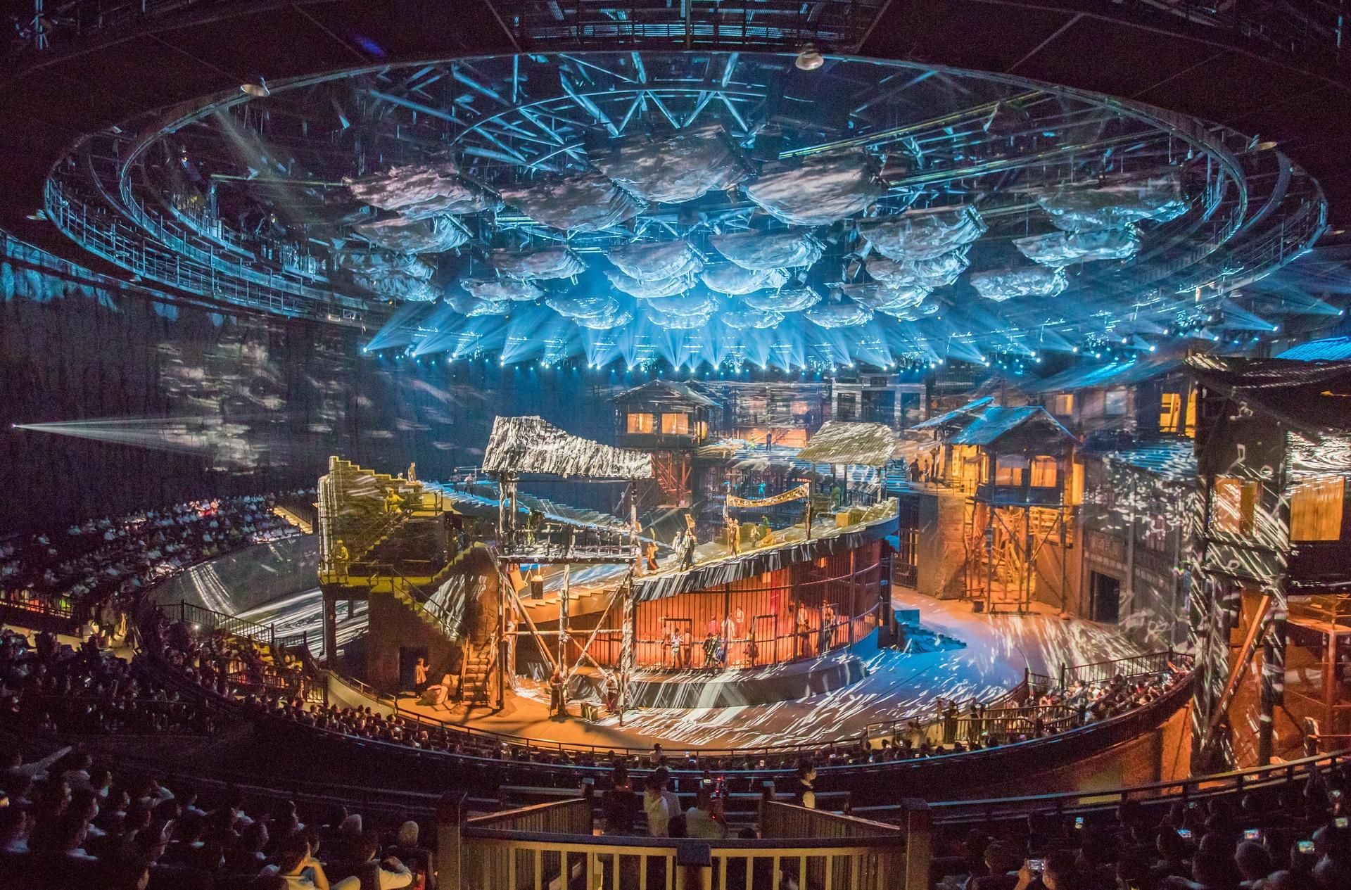 Chongqing: Immersive Show „1949“ & Ticket für die Two Rivers Fähre