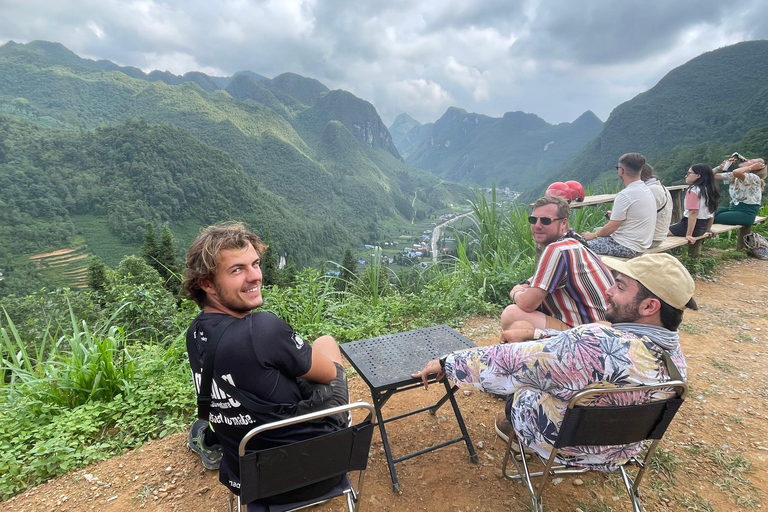 Giro di Ha Giang: Tour di 4 giorni in moto a guida autonoma - SENZA BUS