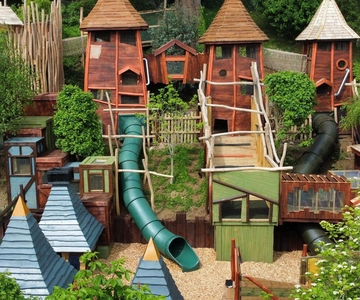 Devon: Watermouth Family Theme Park and Castle Entry
