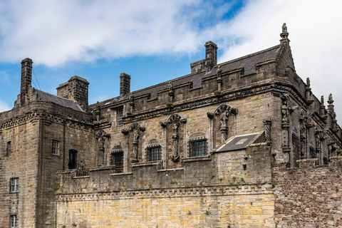 Stirling: 2-hour Best Intro Walking Tour with a Local