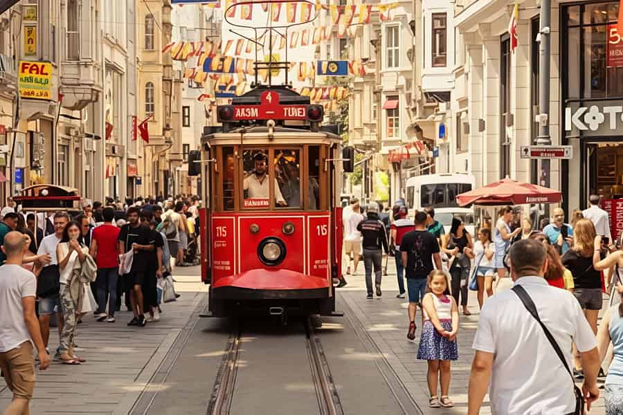 Istanbul: Städtetour mit Blick auf den Bosporus. Foto: GetYourGuide