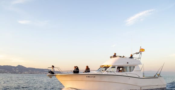 Fuengirola: Delfinbeobachtungstour – Spaß für alle Altersgruppen