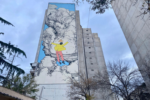 Tiflis: más de 100 graffitis y murales, visita guiada por el arte callejeroVisita privada