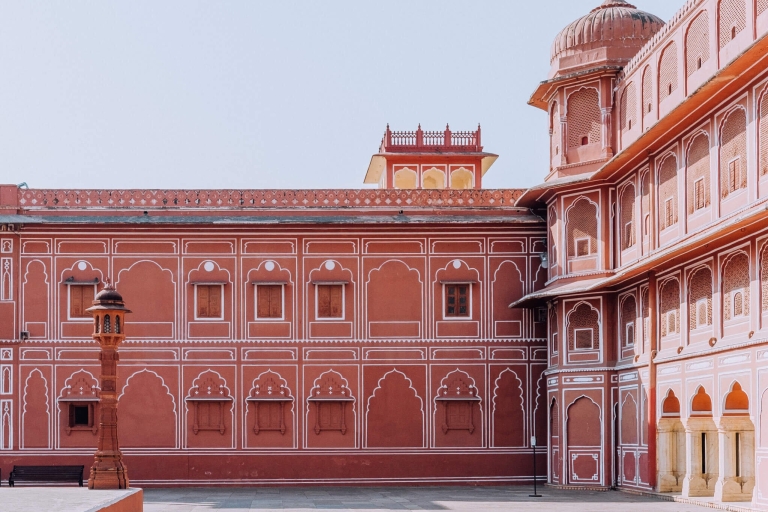 Vanuit Delhi: Jaipur-dagtour met snelle trein of met privéautoTour met privéauto met chauffeur, gids en toegangskaarten