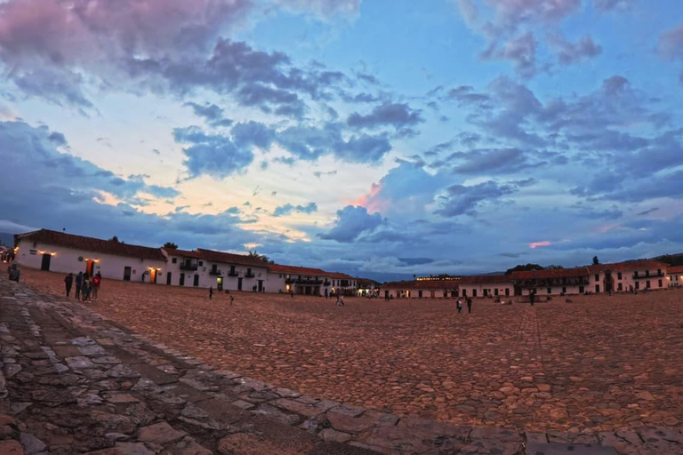 From Bogotá: Discover Villa De Leyva, museums, and Ráquira.