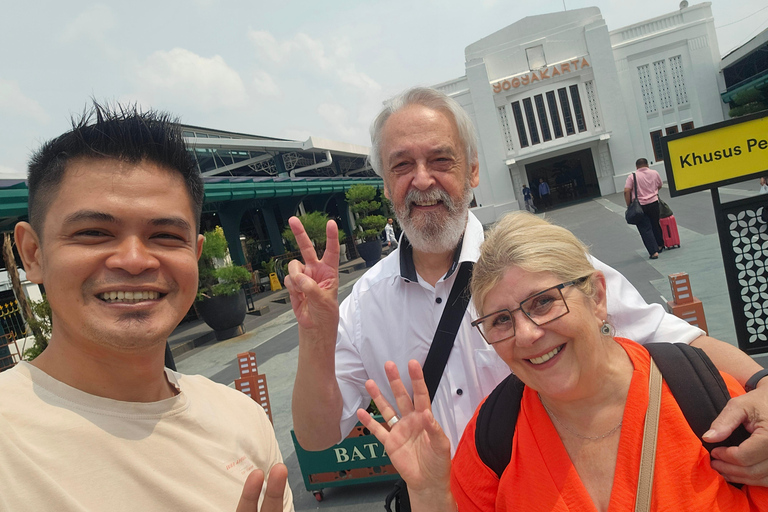 Borobudur Climb-Up & Prambanan Journey with Licensed Guide Borobudur Climb-Up & Prambanan Journey with Licensed Guide