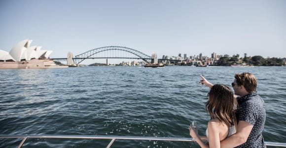 Sydney: 2-Hour Morning Luxury Yacht Cruise with Refreshments