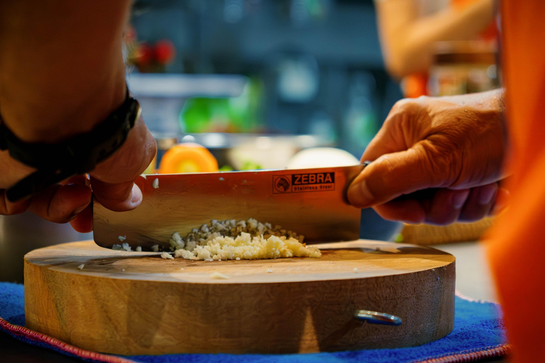 Hanoi: Market Visit and Home-Cooked Meal Cooking Class Private Option