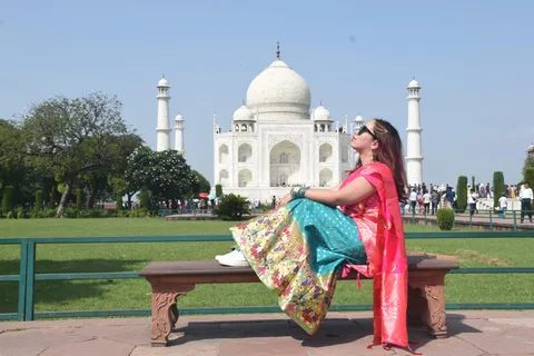 Agra: Taj Mahal e Mausoleo Biglietto di ingresso prioritario con opzione