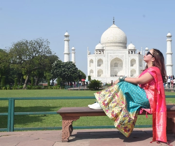 Agra: Taj Mahal & Mausoleum Skip-the-Line Tour with Options