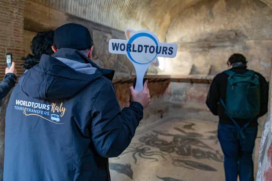 Ab Neapel: Herculaneum-Halbtagestour mit Guide & Tickets. Foto: GetYourGuide