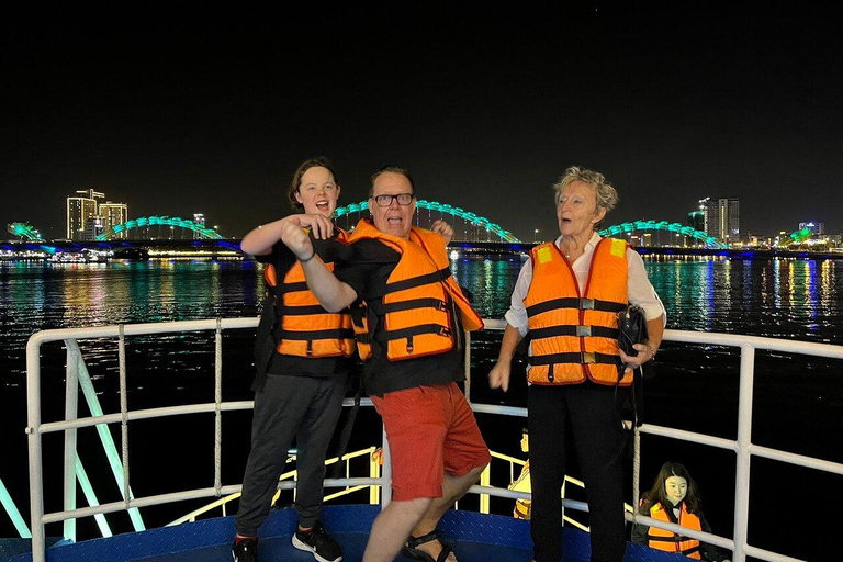 Da Nang Tour nocturno privado: Mercado, visitas turísticas y crucero