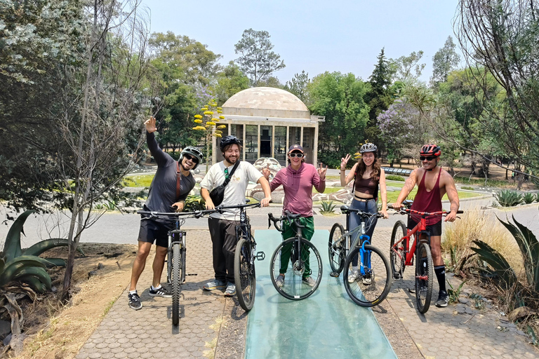 Mexico City: Discover the secret gems of Chapultepec by bike Mexico City: Discover the hidden gems of Chapultepec by bike