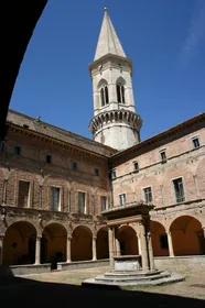 Perugia: Mysterien und Kunst in San Pietro und Borgo XX giugno Perugia: Mysterien und Kunst in San Pietro und Borgo XX giugno