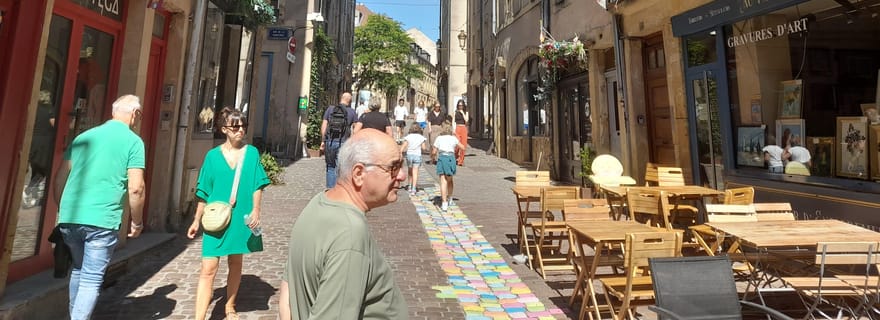Metz : balade à pied en petit groupe avec légendes contées