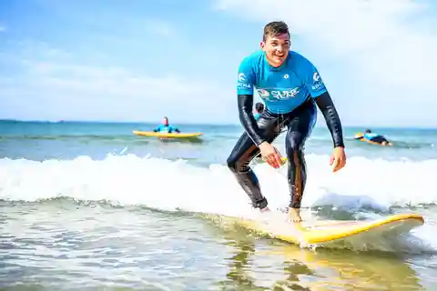 Algarve: Niesamowita prywatna lekcja surfingu 2 godz.